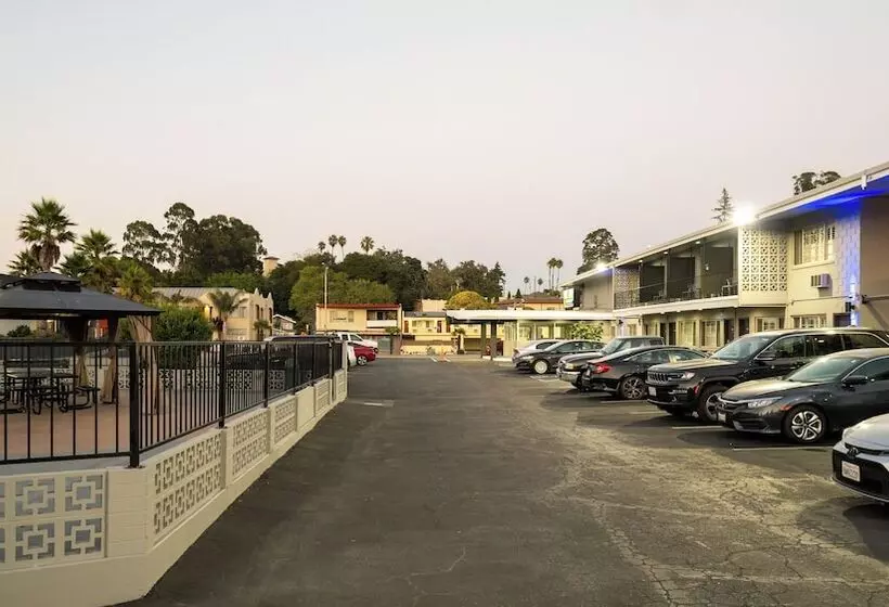 酒店 Seaside Inn & Suites