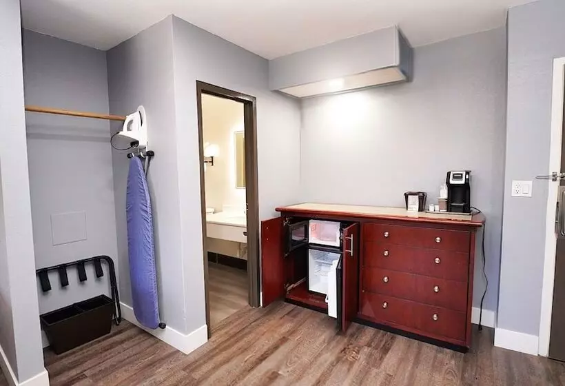 酒店 Seaside Inn & Suites