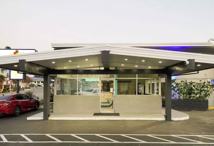 酒店 Seaside Inn & Suites