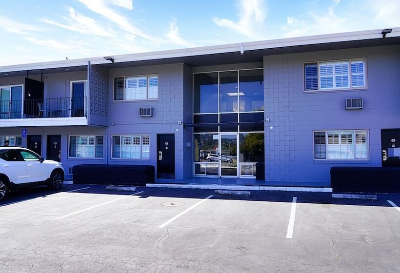 فندق Seaside Inn & Suites