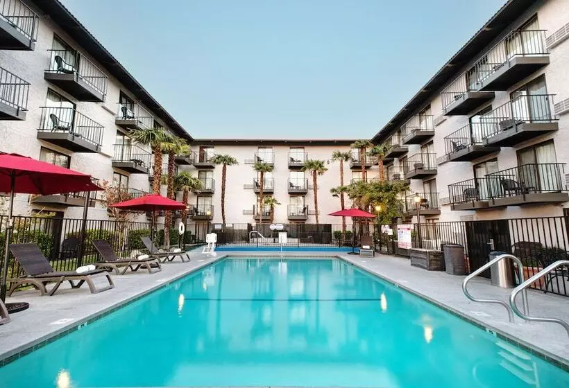 ホテル Oxford Suites Lancaster