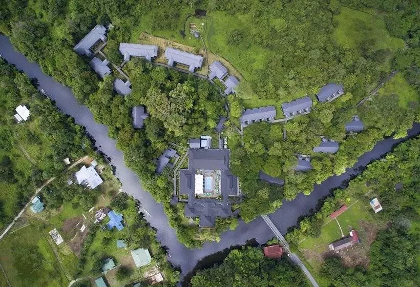 Mulu Marriott Resort