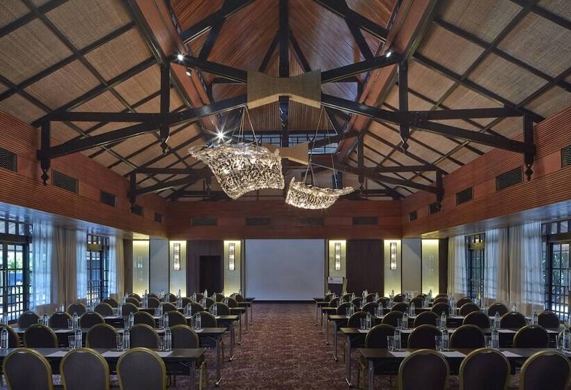 Mulu Marriott Resort