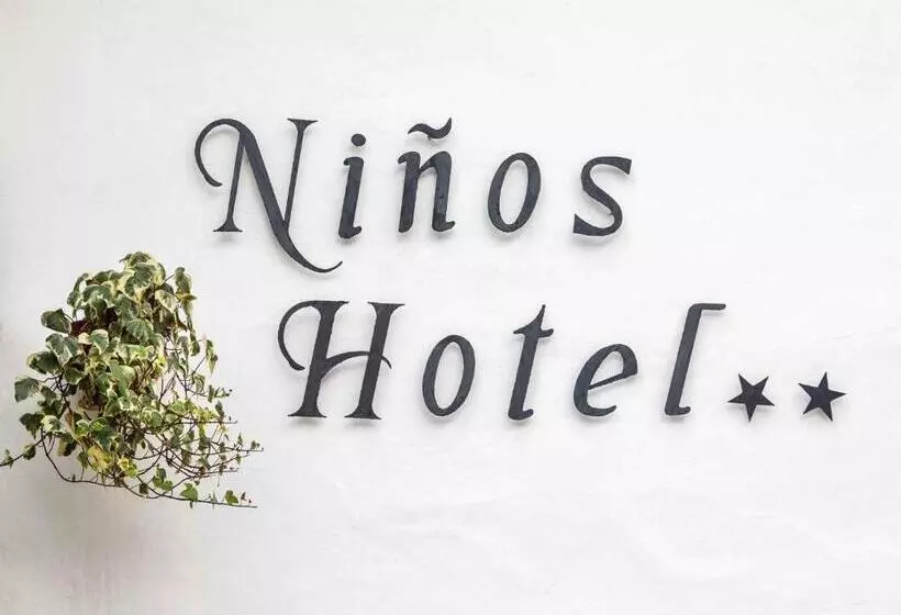 Niños Hotel Meloc