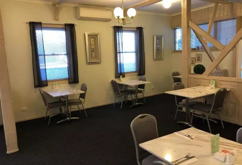 Отель Best Western Balmoral Motor Inn