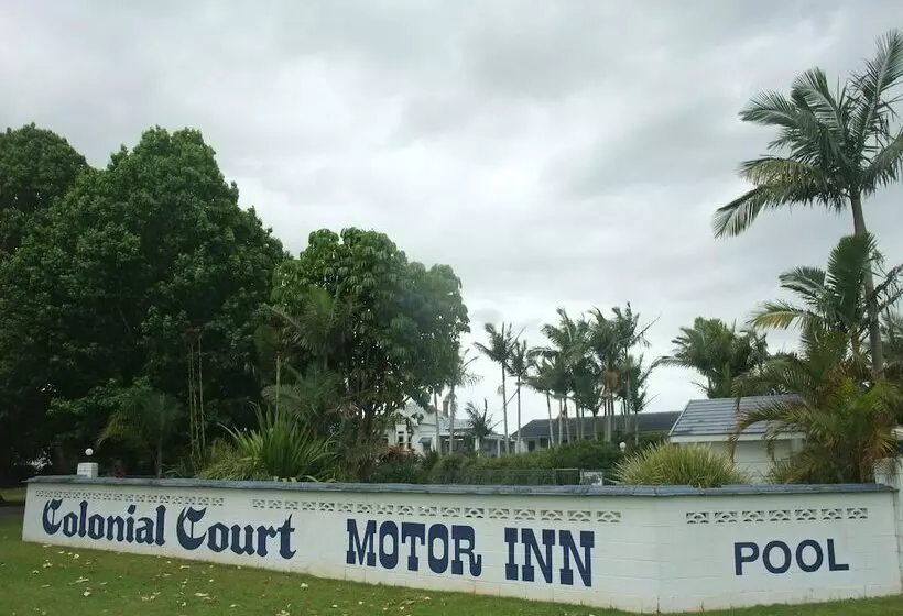Отель Colonial Court Motor Inn