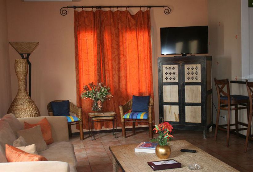 هتل Tierra del Sol Resort, Spa & Country Club