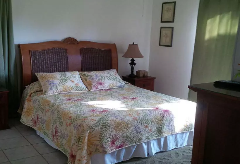 هتل Tierra del Sol Resort, Spa & Country Club