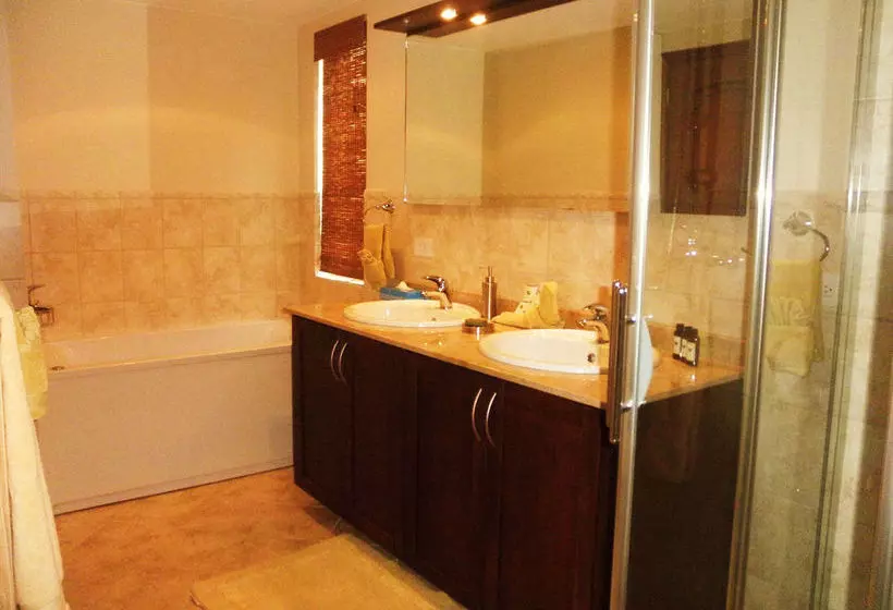 هتل Tierra del Sol Resort, Spa & Country Club