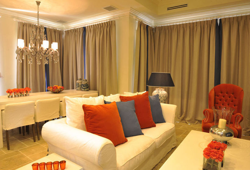 هتل Tierra del Sol Resort, Spa & Country Club