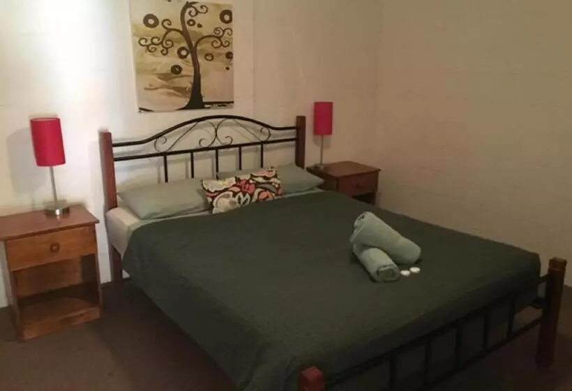 מוטל Desert View Apartments