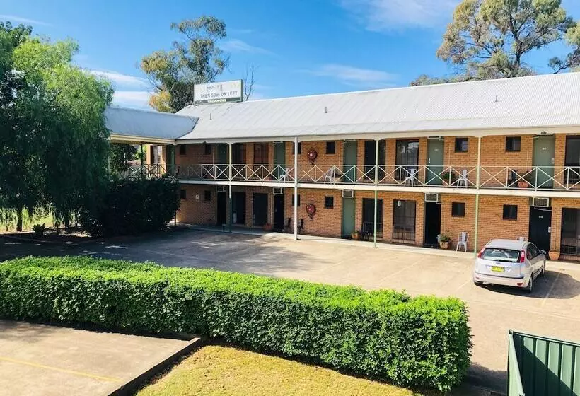 酒店 Campbelltown Colonial Motor Inn