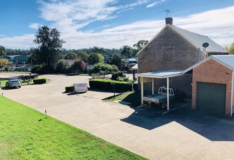 בית מלון כפרי Campbelltown Colonial Motor Inn