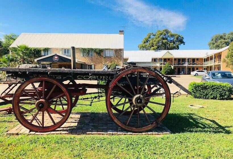 בית מלון כפרי Campbelltown Colonial Motor Inn