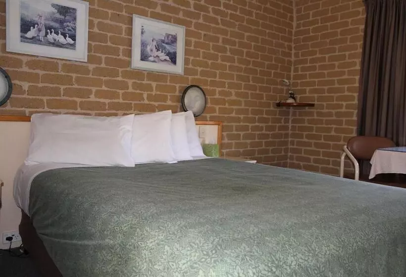 호텔 Grand Manor Motor Inn