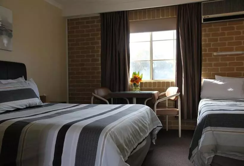 호텔 Grand Manor Motor Inn