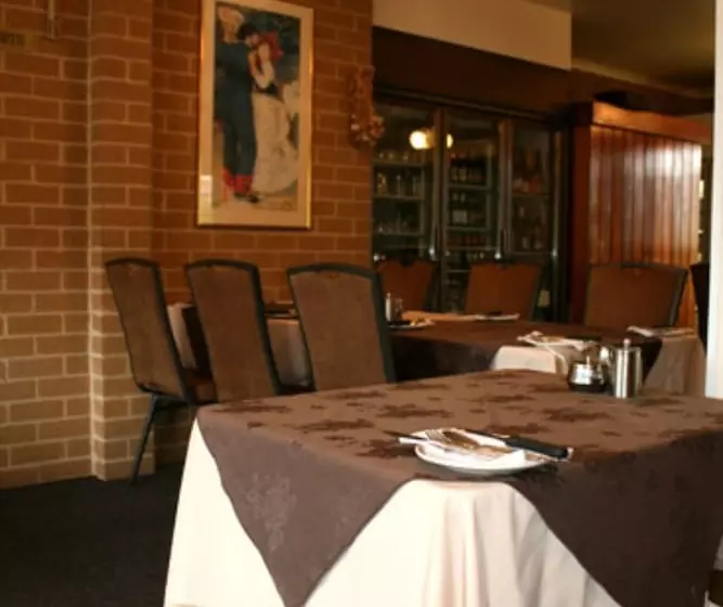 호텔 Grand Manor Motor Inn