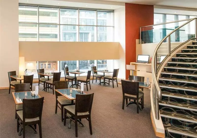 Отель Indigo Brisbane City Centre, An Ihg