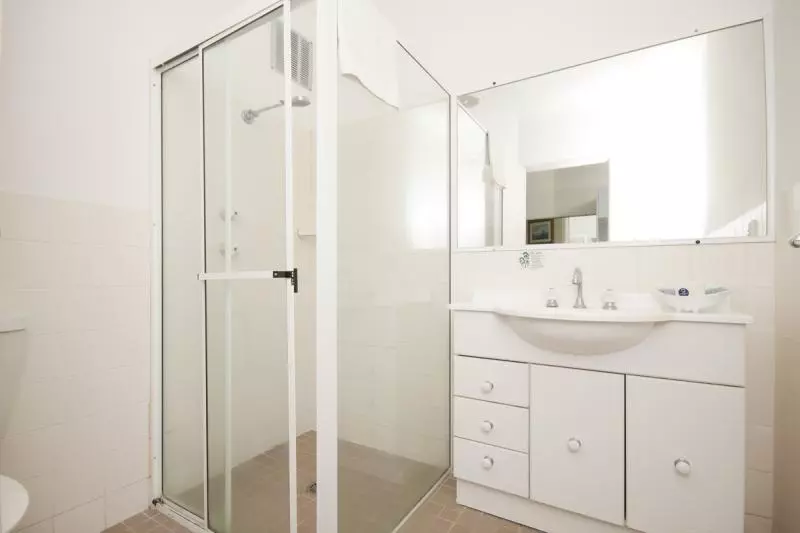 בית מלון כפרי Island Palms Motor Inn