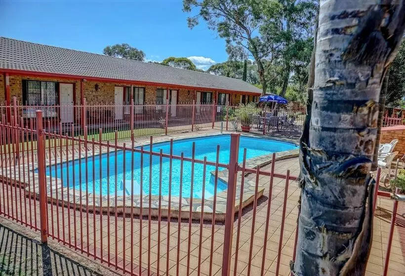 Отель Kadina Gateway Motor Inn