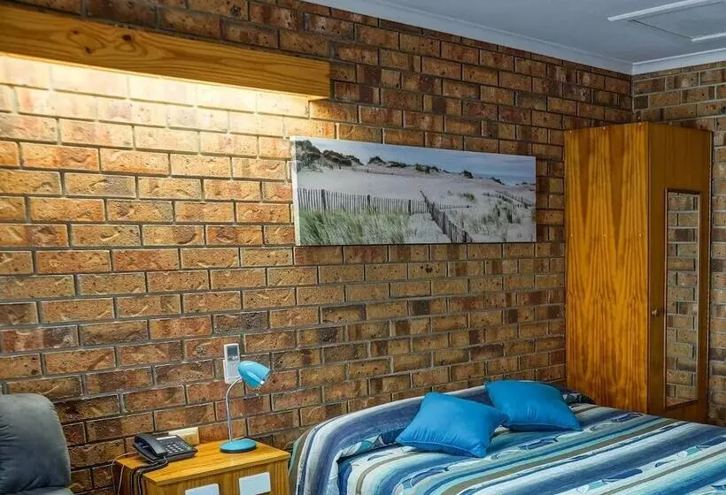 Отель Kadina Gateway Motor Inn