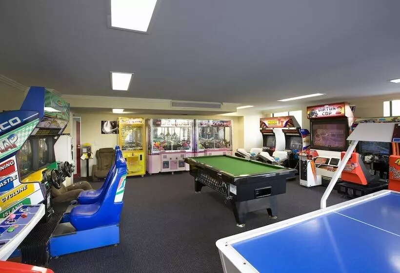 Hotel Mantra Crown Towers