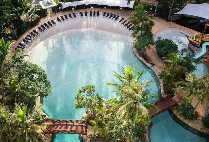 Hotel Mantra Crown Towers