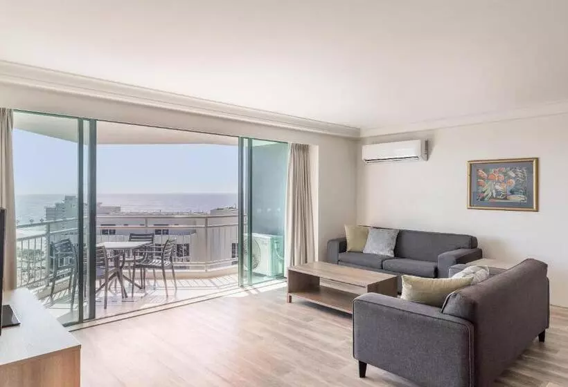 Hotel Mantra Crown Towers