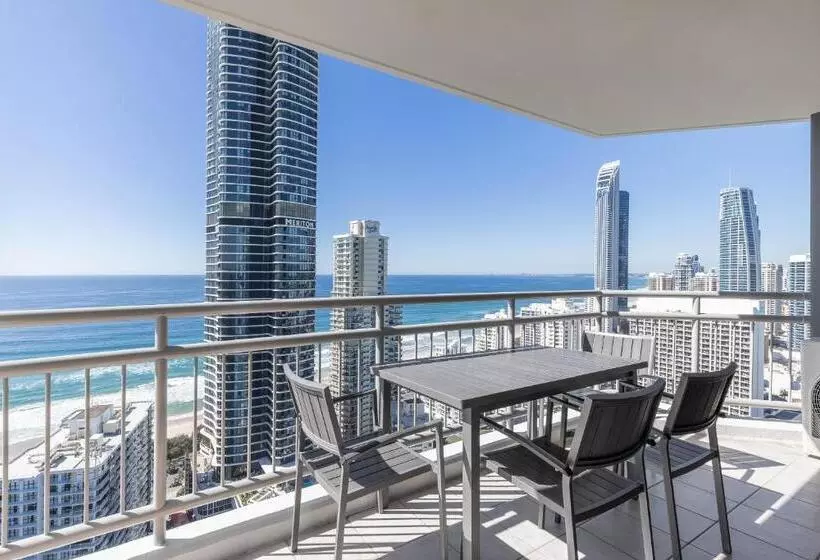 Hotel Mantra Crown Towers