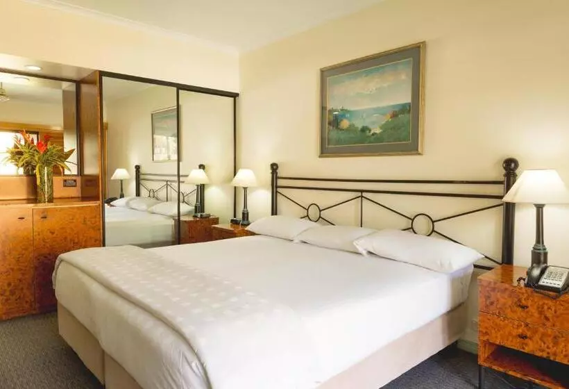 호텔 Palm Royale Cairns