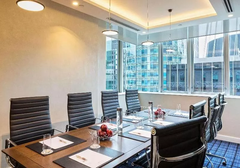 호텔 Swissôtel Sydney