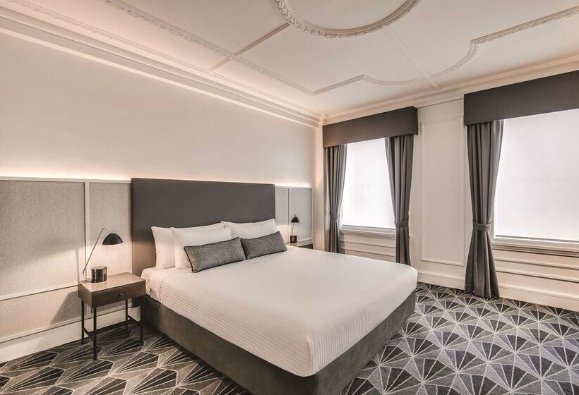 The Savoy Hotel On Little Collins Melbourne