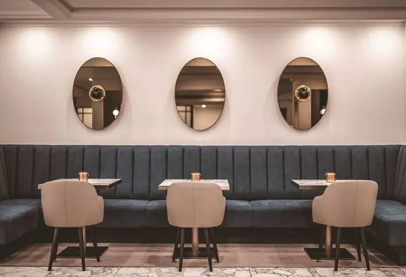 The Savoy Hotel On Little Collins Melbourne