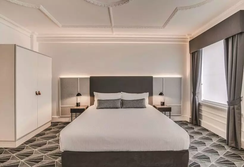 The Savoy Hotel On Little Collins Melbourne