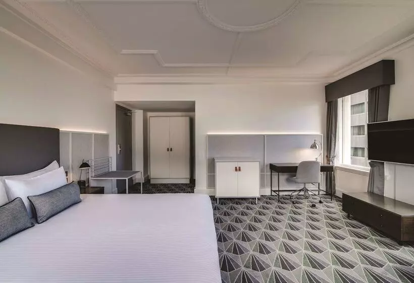 The Savoy Hotel On Little Collins Melbourne