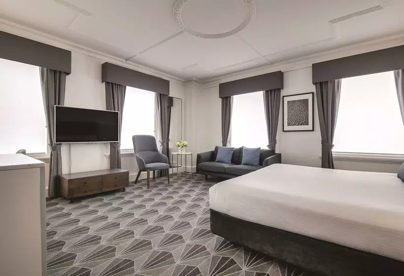 The Savoy Hotel On Little Collins Melbourne