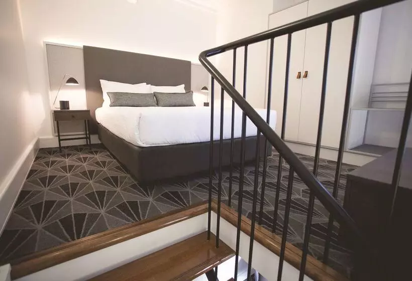 The Savoy Hotel On Little Collins Melbourne