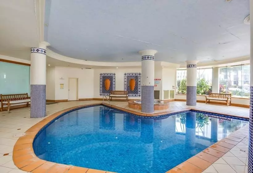 リゾートホテル Breakfree Moroccan