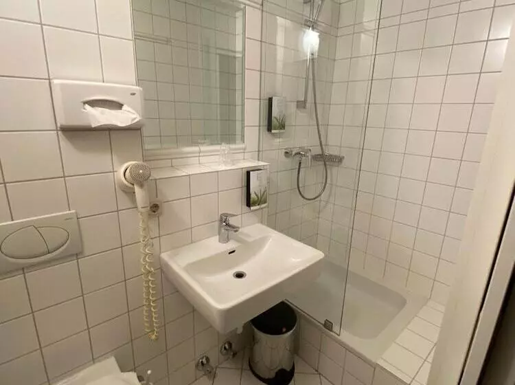 هتل Mama Muh Self Check In