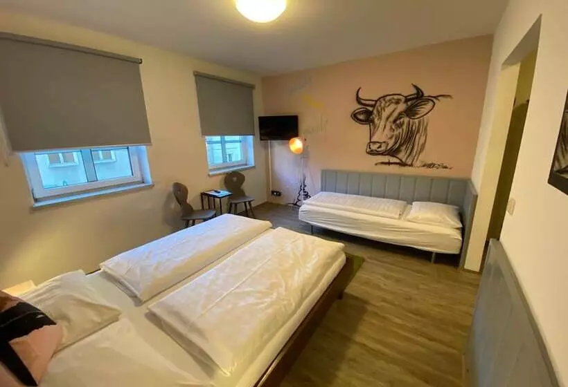 هتل Mama Muh Self Check In