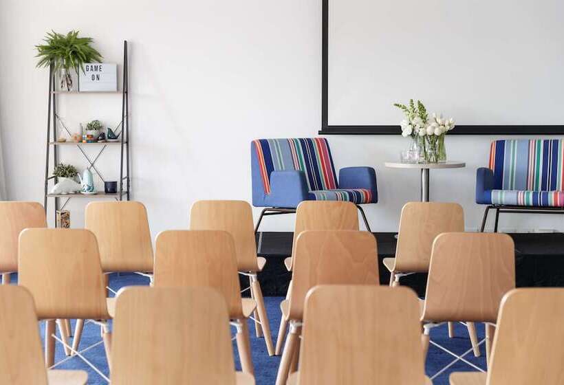 בית מלון כפרי Rydges Cronulla Beachside