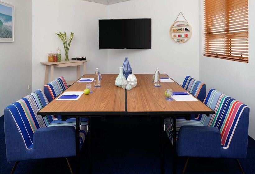 בית מלון כפרי Rydges Cronulla Beachside