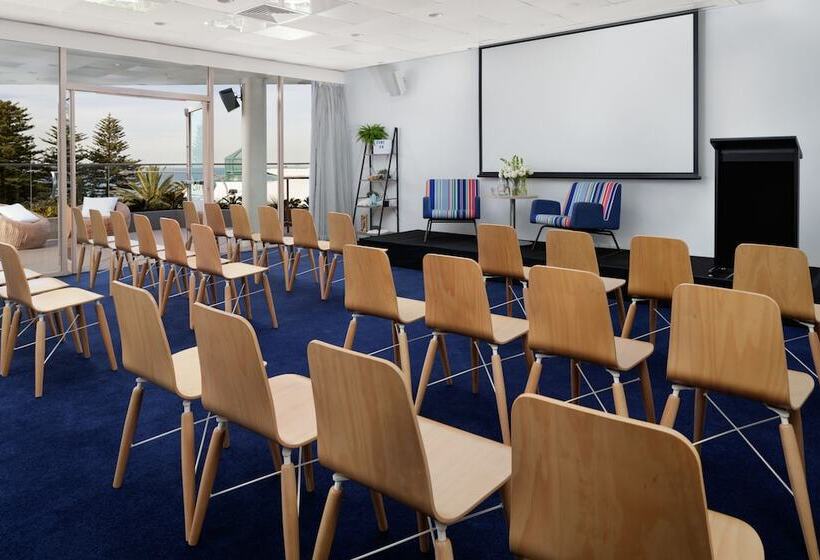 בית מלון כפרי Rydges Cronulla Beachside