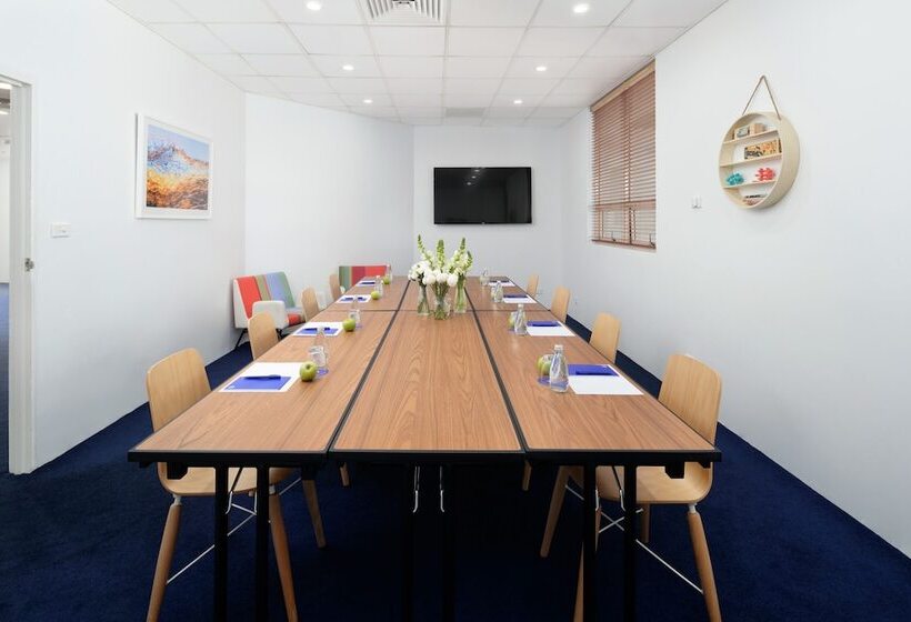 בית מלון כפרי Rydges Cronulla Beachside