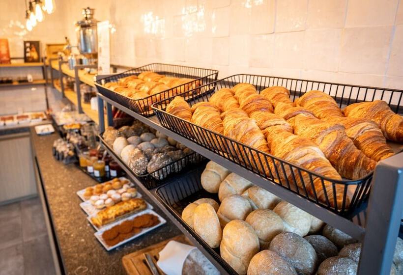 هتل Auberge St. Pol