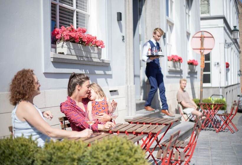 هتل Augustyn Brugge