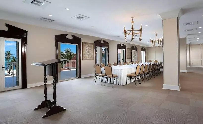 هتل Breezes Resort & Spa All Inclusive, Bahamas