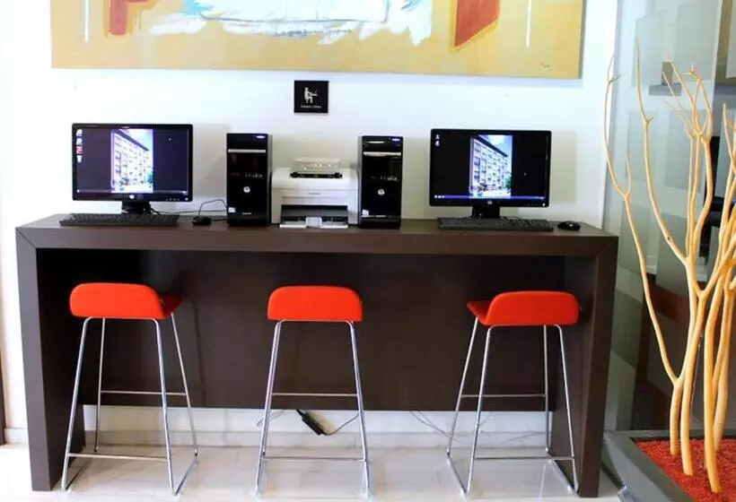 Отель Catalonia Brussels