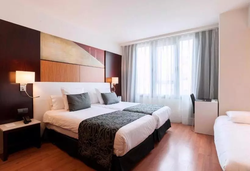 Отель Catalonia Brussels