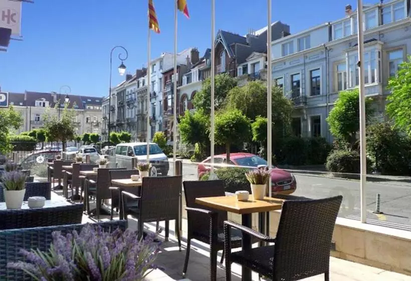 Отель Catalonia Brussels